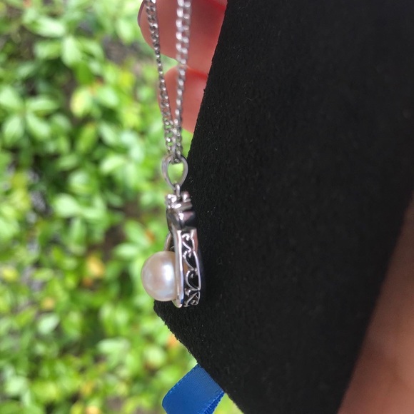 Authentic Pearl Drop Necklace - Picture 4 of 4